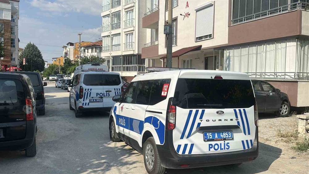 Burdur&rsquo;da yaşlı kadın eşi tarafından evde &ouml;l&uuml; bulundu
