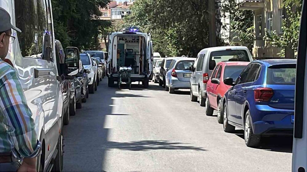 Aidat kavgasında bı&ccedil;aklanan apartman y&ouml;neticisi hayatını kaybetti
