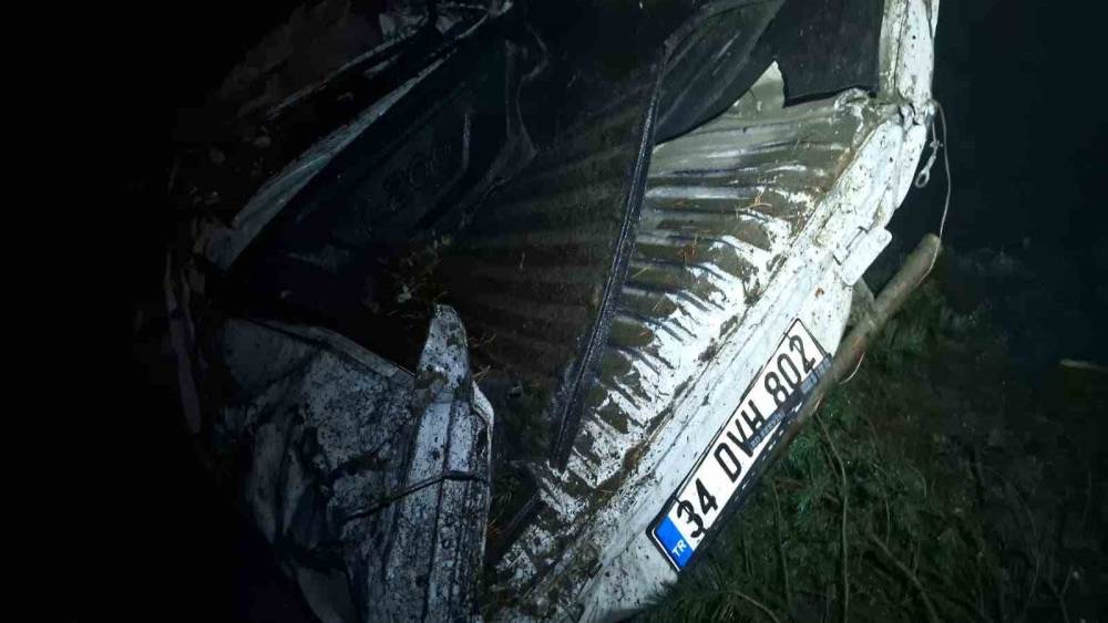 Artvin&rsquo;de trafik kazası: Baba &ouml;ld&uuml;, iki &ccedil;ocuğu yaralandı
