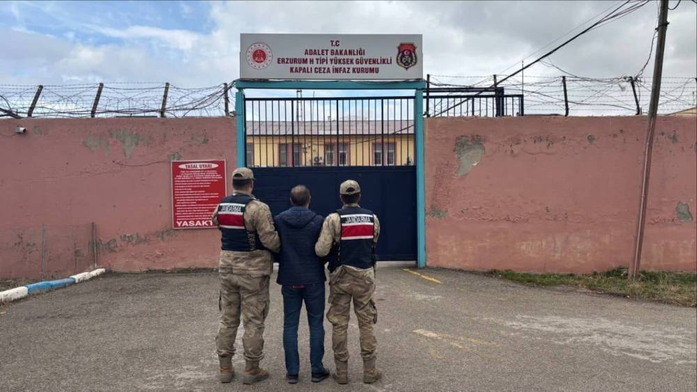 Erzurum’da aranan 2 FETÖ/PDY üyesi yakalandı
