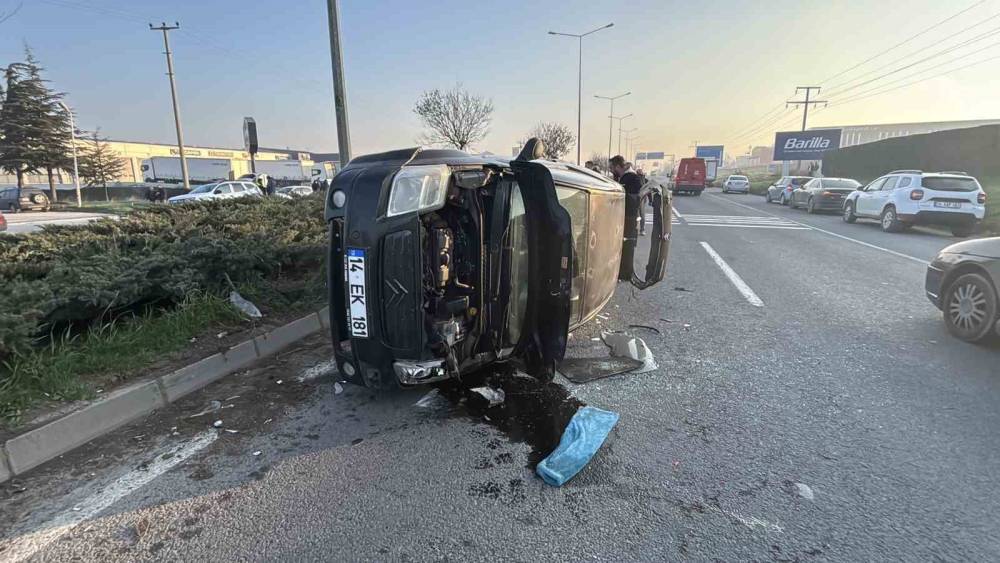 Bolu’da kontrolden çıkan otomobil devrildi: 1 yaralı
