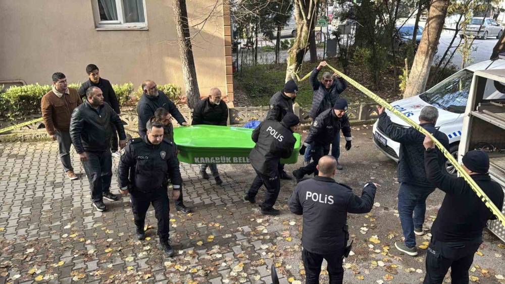 Türkmenistan uyruklu genç yolda ölü bulundu
