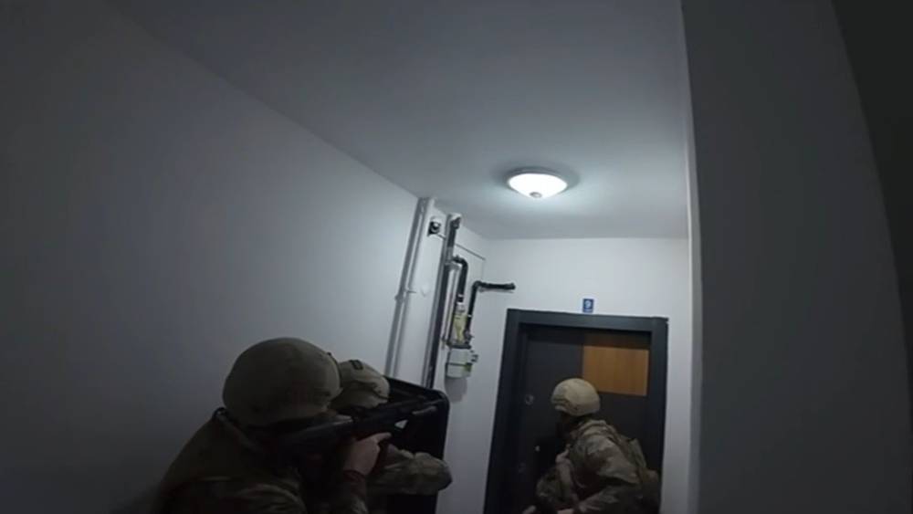 Konya&rsquo;da organize su&ccedil; &ouml;rg&uuml;t&uuml;ne şafak operasyonu: 25 g&ouml;zaltı
