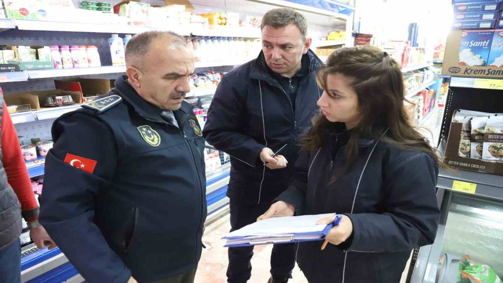 Erzincan&rsquo;da 80 markete zabıta denetimi
