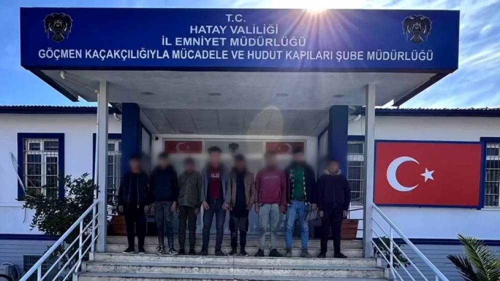 G&ouml;&ccedil;menlerin umutlarını &ccedil;alan 4 organizat&ouml;r tutuklandı
