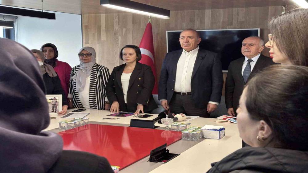 CHP&rsquo;li Tekin&rsquo;den "uyuşturucu ve kayıp &ccedil;ocuklar" uyarısı
