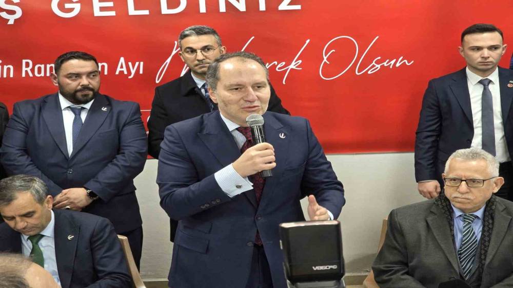 Fatih Erbakan Yozgat&rsquo;ta vatandaşlarla iftar sofrasında buluştu
