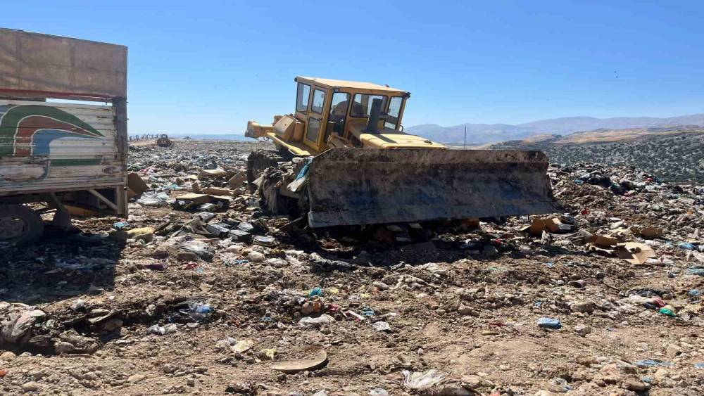 Adıyaman&rsquo;da 7 ton ka&ccedil;ak nargile t&uuml;t&uuml;n&uuml; imha edildi
