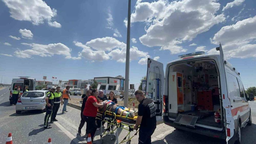 Tekirdağ&rsquo;da hatalı d&ouml;n&uuml;ş kazaya neden oldu: 4 yaralı
