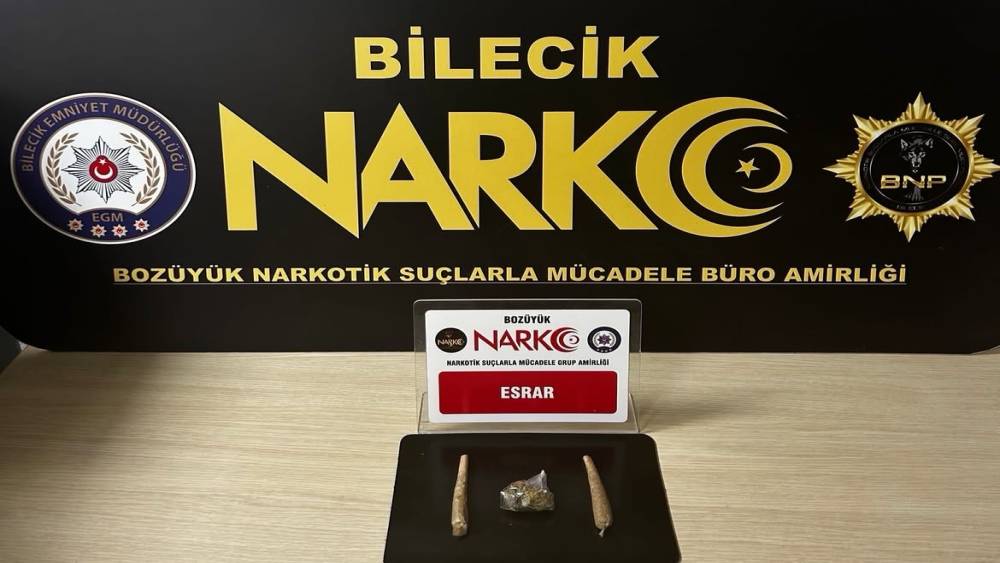 Bilecik&rsquo;te bir şahsın &uuml;zerinde esrar maddesi &ccedil;ıktı
