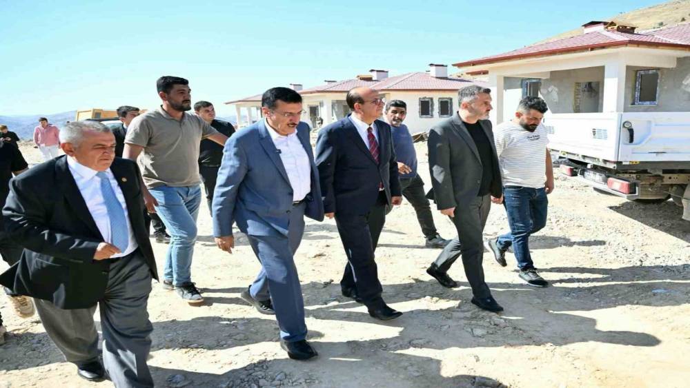Başkan Ge&ccedil;it&rsquo;ten Kadiruşağı Mahallesi&rsquo;ne k&ouml;pr&uuml; m&uuml;jdesi
