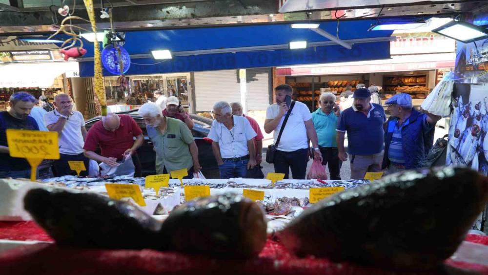 Karadeniz&rsquo;de palamut patlaması: Tanesi 80 TL

