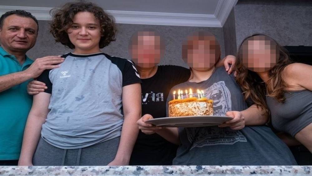 Okul saldırganını annesi y&uuml;z&uuml;nde ve sırtında siyah nokta olduğu i&ccedil;in g&uuml;zellik merkezine g&ouml;t&uuml;rm&uuml;ş
