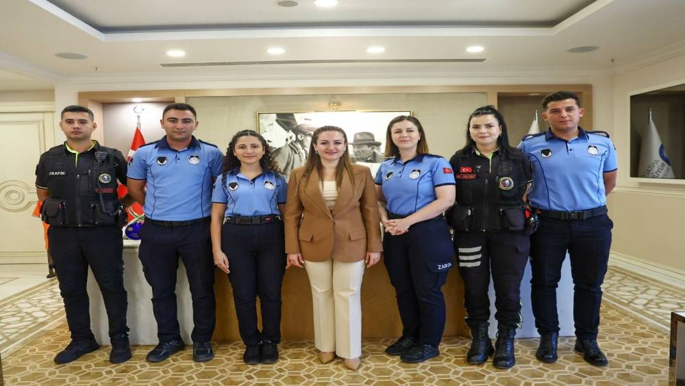 B&uuml;şra &Ouml;zdemir: "Zabıta ekibimiz bizim sahadaki y&uuml;z&uuml;m&uuml;z"
