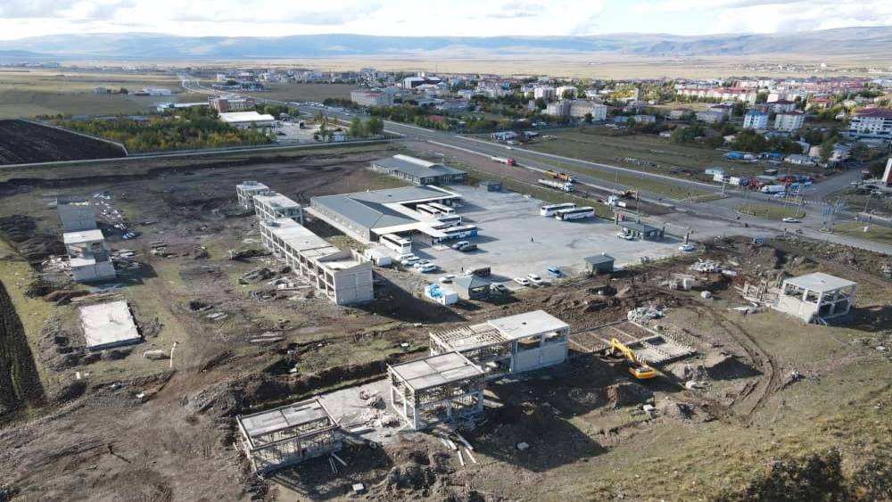 Ardahan Belediyesi Galericiler sitesi inşaatı tüm hızıyla sürüyor
