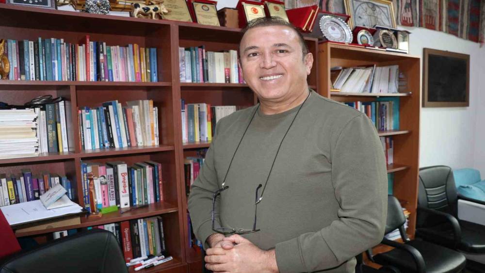 Sosyal medya bağımlılığı beyni çürütüyor
