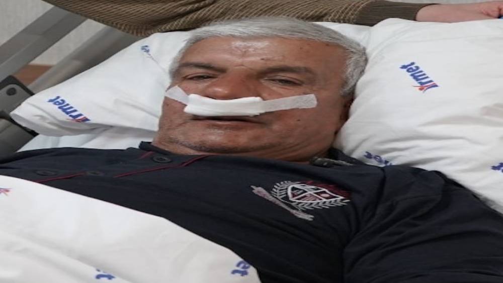 65 yaşındaki adamın burnundan 100 gramlık taş çıkarıldı
