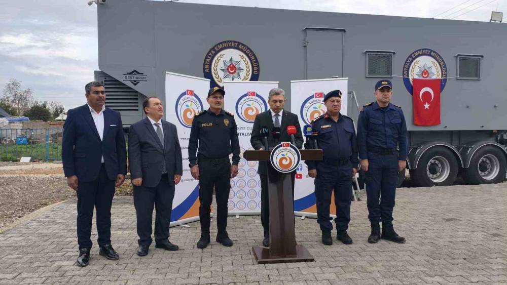 Antalya Valisi Hulusi Şahin: 