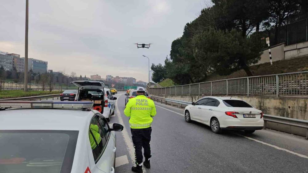 Sarıyer&rsquo;de dron destekli "kaynak" denetimi: 10 s&uuml;r&uuml;c&uuml;ye toplamda 93 bin lira ceza kesildi
