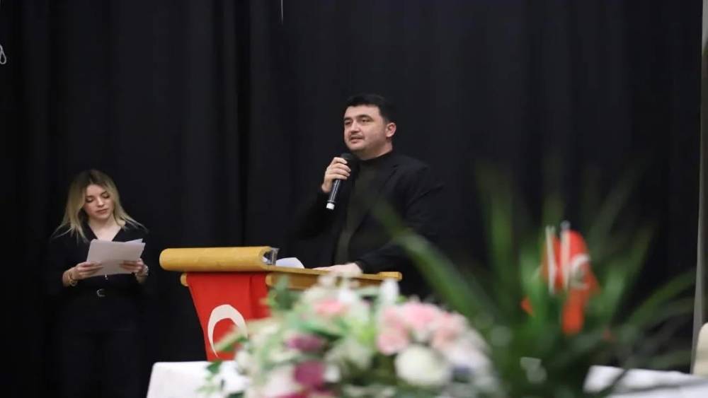 CHP Menderes İl&ccedil;e Başkanı Işık&rsquo;a bı&ccedil;aklı saldırı
