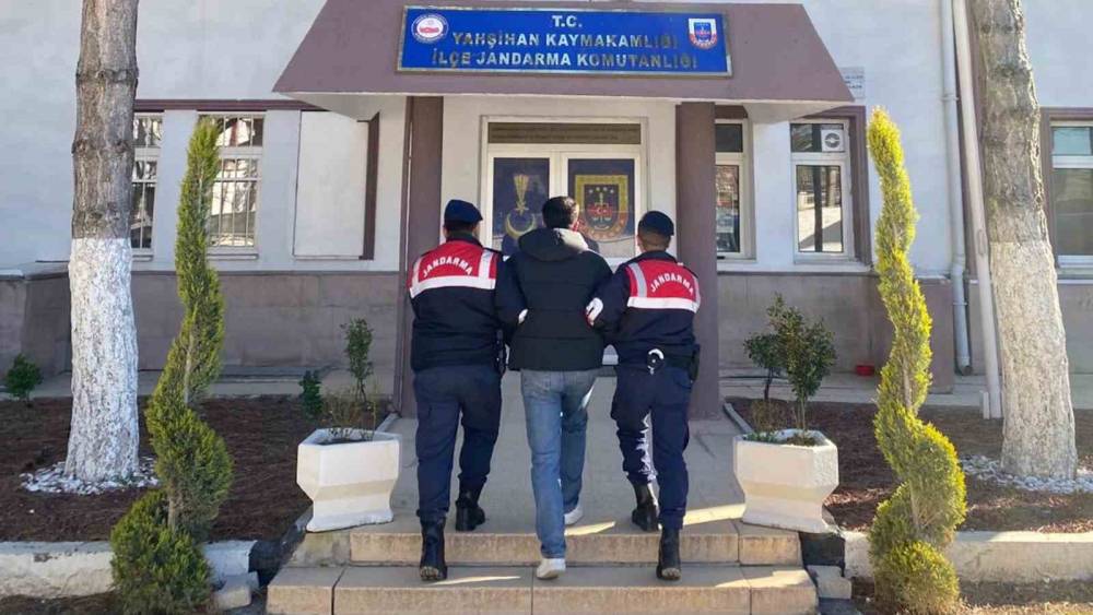 Kırıkkale&rsquo;de aranan 2 h&uuml;k&uuml;ml&uuml; yakalandı
