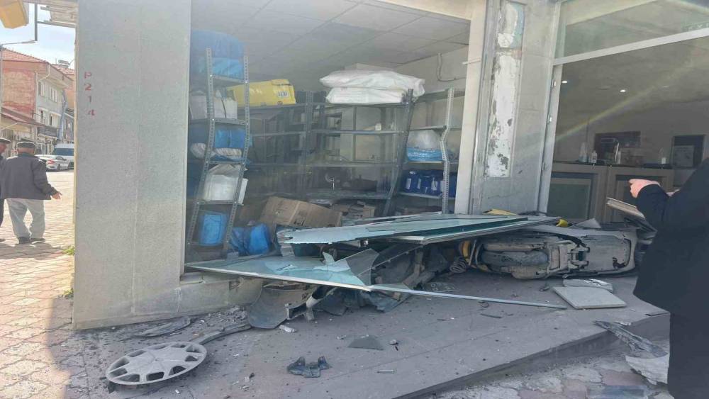 Direksiyon başında kalp krizi ge&ccedil;irerek hayatını kaybetti
