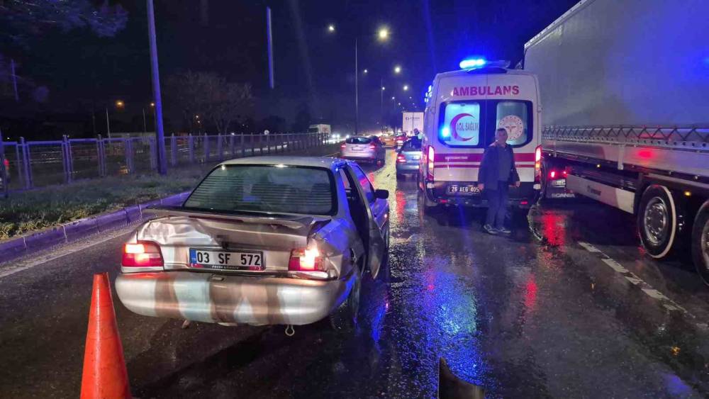 Eskişehir&rsquo;de zincirleme trafik kazası: 4 yaralı
