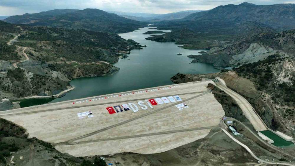 &Ccedil;ift&ccedil;iler, &Ccedil;etintepe Barajı&rsquo;nın Araban Ovası&rsquo;nı suyla buluşturacağı zamanı bekliyor
