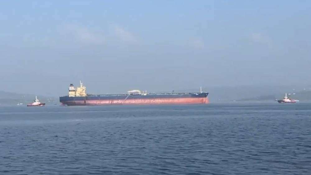 &Ccedil;anakkale Boğazı&rsquo;nda tanker makine arızası yaptı

