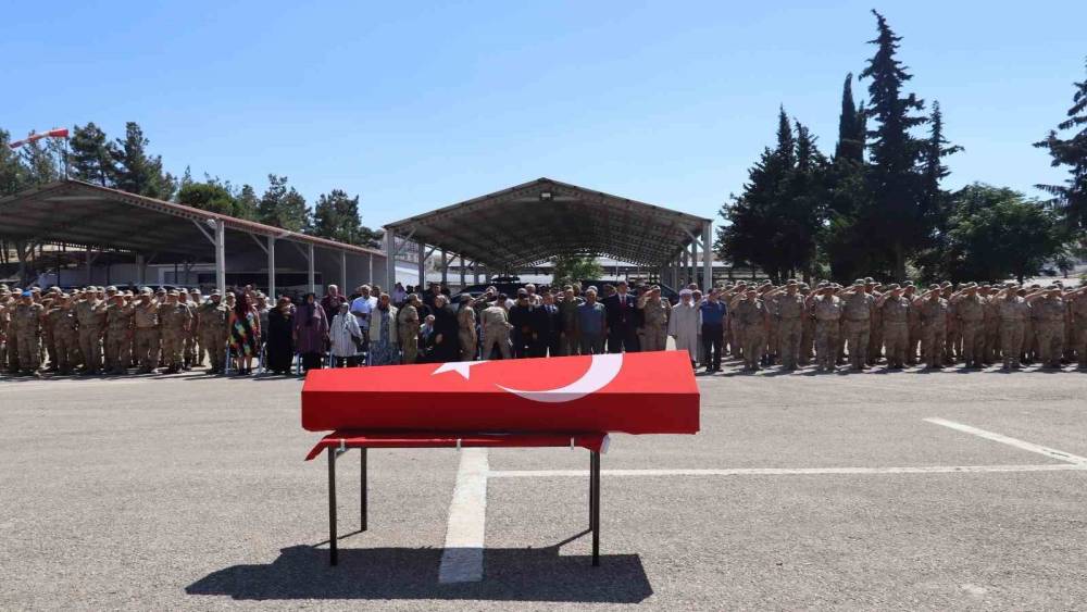 Kilis&rsquo;te kalp krizi sonucu hayatını kaybeden uzman &ccedil;avuş i&ccedil;in t&ouml;ren d&uuml;zenlendi
