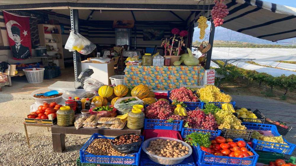 Yol &uuml;zerinde dalından sofraya
