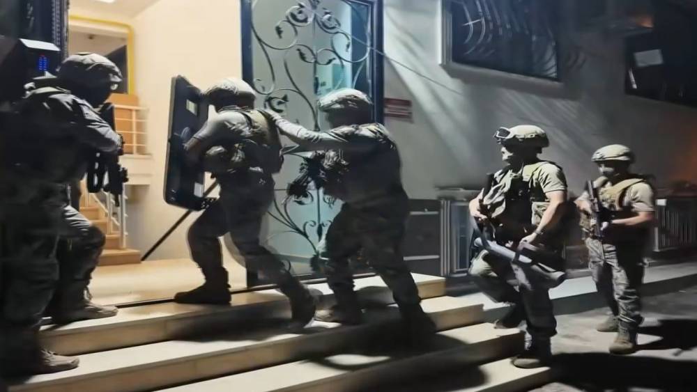 Gaziantep&rsquo;te bankacılık sistemi &uuml;zerinden dolandırıcılık yapanlara operasyon: 17 g&ouml;zaltı
