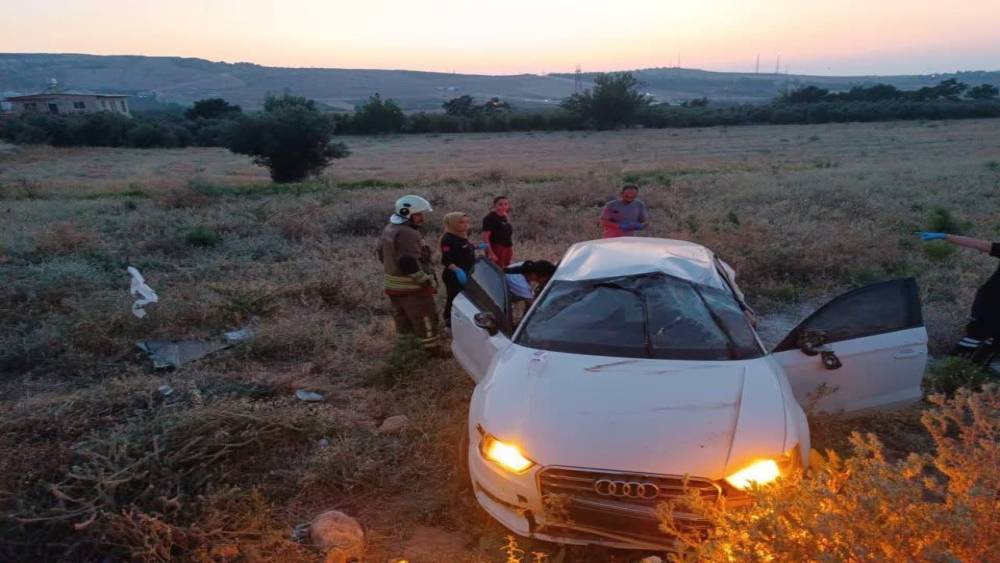 İskenderun&rsquo;da otomobil tarlaya u&ccedil;tu

