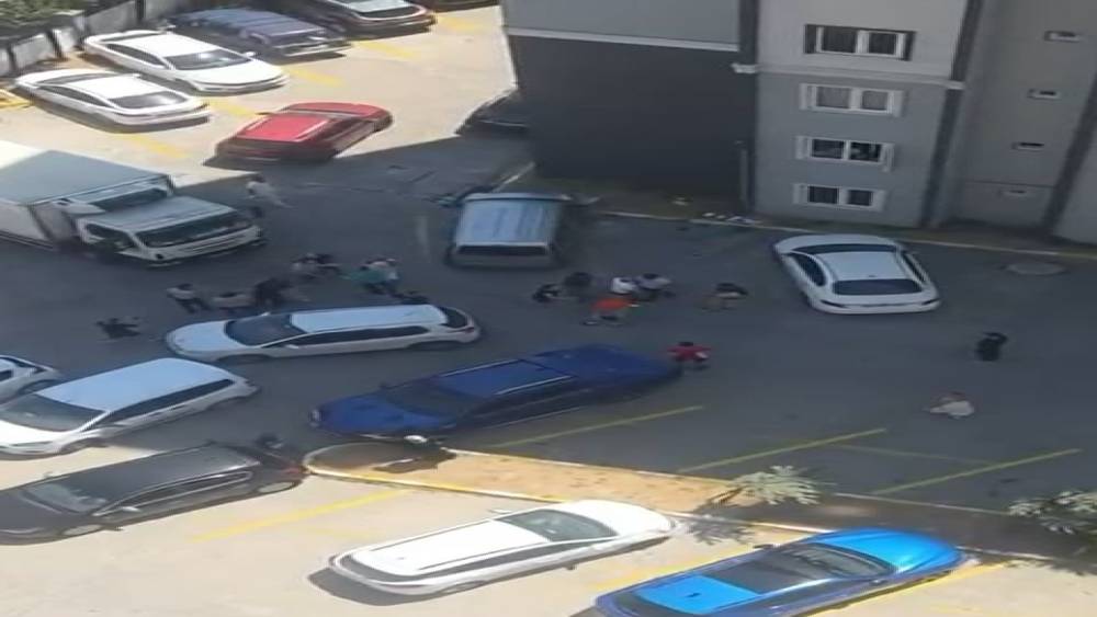 B&uuml;y&uuml;k&ccedil;ekmece&rsquo;de bir sitede "Market" krizi &ccedil;ıktı
