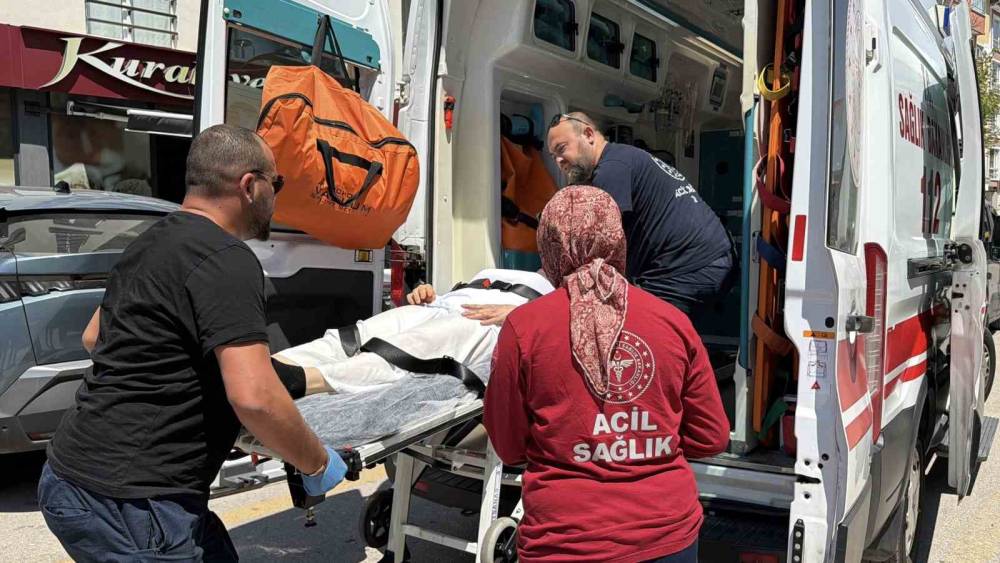 Bolu&rsquo;da hamur makinesine kaptırdığı eli bileğinden koptu: İş&ccedil;iler fenalık ge&ccedil;irdi
