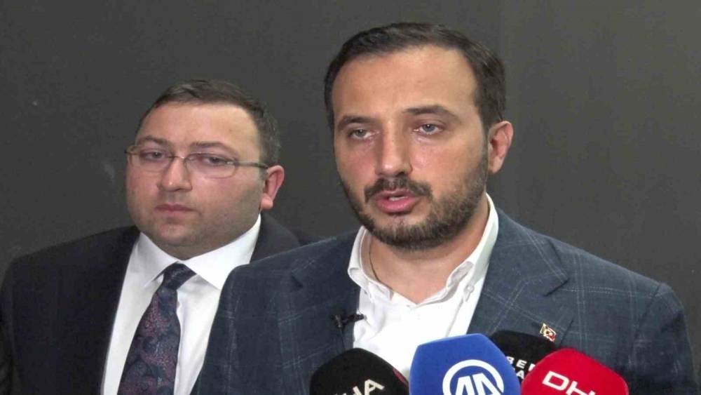 AK Parti İstanbul İl Başkanı &Ouml;zdemir : " Meclis &uuml;yelerinin h&uuml;r iradesinin sandığa yansıması i&ccedil;in t&uuml;m hukuk&ccedil;ularımızla gerekli başvurumuzu yapacağız"

