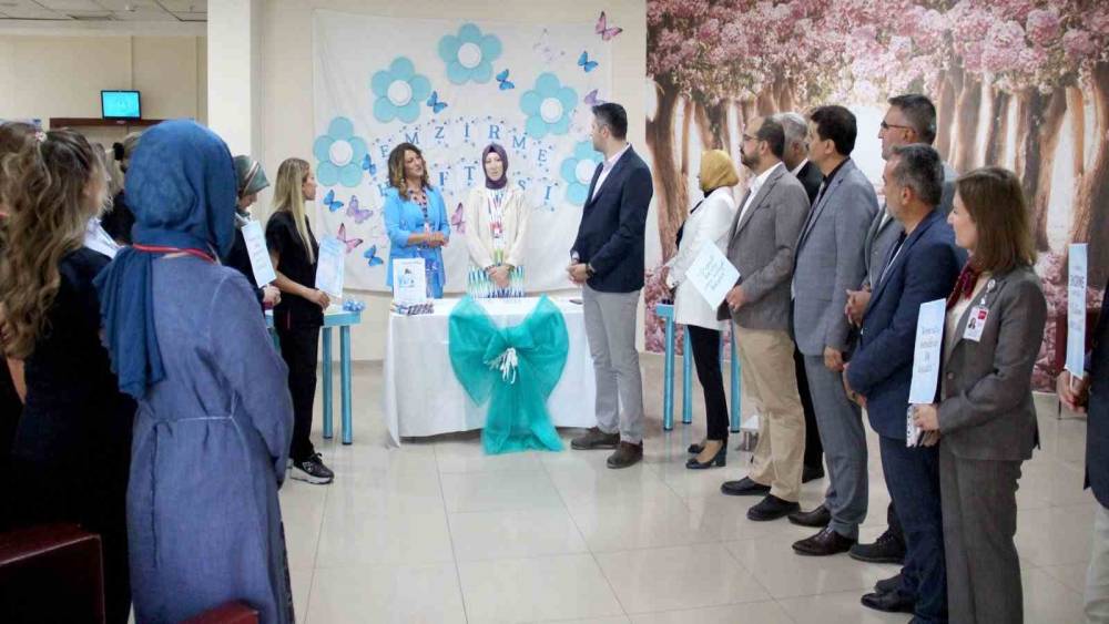 Kayseri Devlet Hastanesi&rsquo;nde Emzirme Haftası kapsamında farkındalık etkinliği d&uuml;zenlendi

