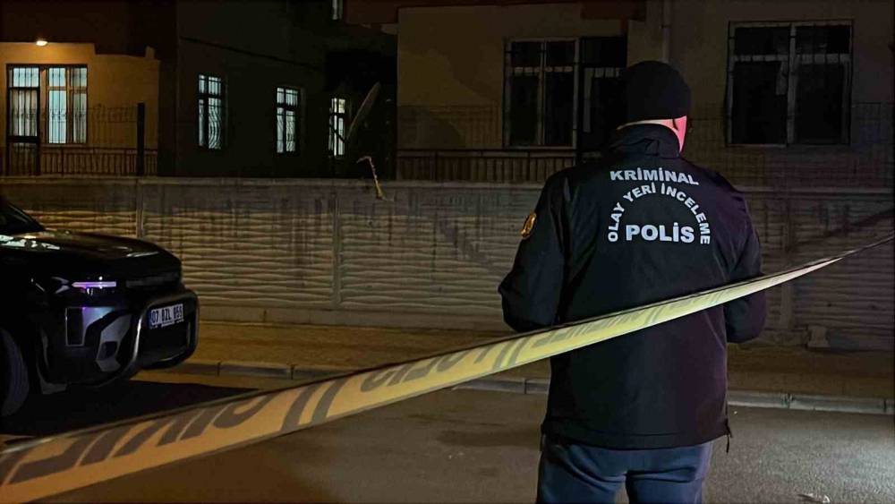 Boşanma aşamasındaki kocası tarafından vurulan kadın &ouml;ld&uuml;
