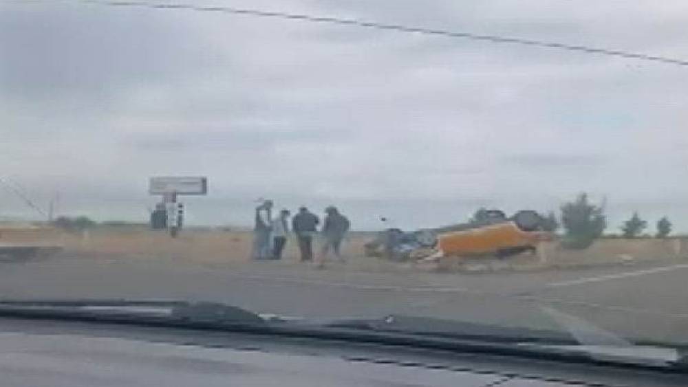 Diyarbakır&rsquo;da kamyon ile taksi &ccedil;arpıştı: 1 yaralı
