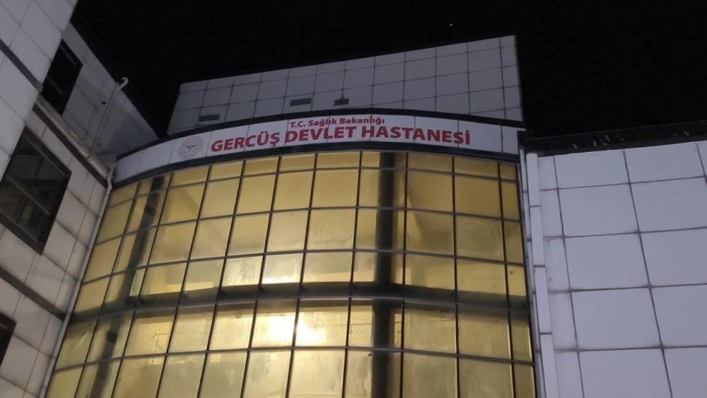 Batman&rsquo;da mantar zehirlenmesi: Aynı aileden 2 kişi hastaneye kaldırıldı
