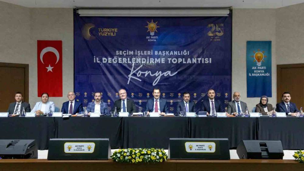 Başkan &Ouml;zg&ouml;k&ccedil;en: "Gece uyumayacağız, g&uuml;nd&uuml;z oturmayacağız"
