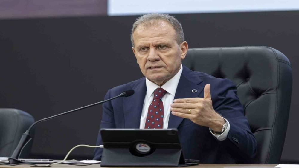 Mersin B&uuml;y&uuml;kşehir Belediyesine y&ouml;nelik soruşturmada Başkan Se&ccedil;er ile 25 kişi mahkemeye sevk edildi
