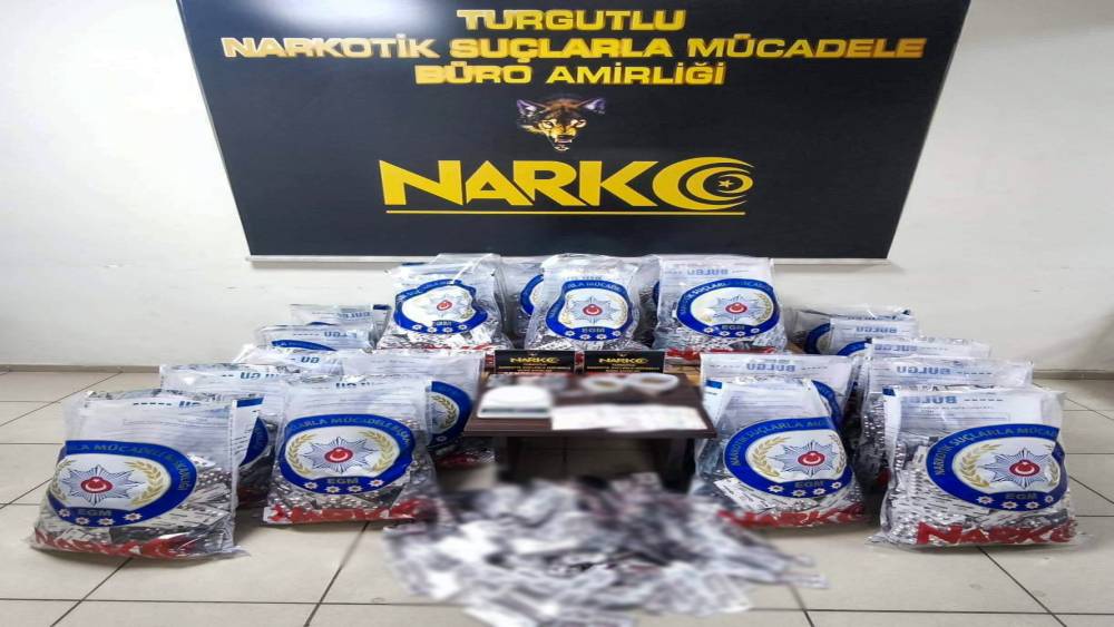 Turgutlu’da 83 bin sentetik ecza ele geçirildi
