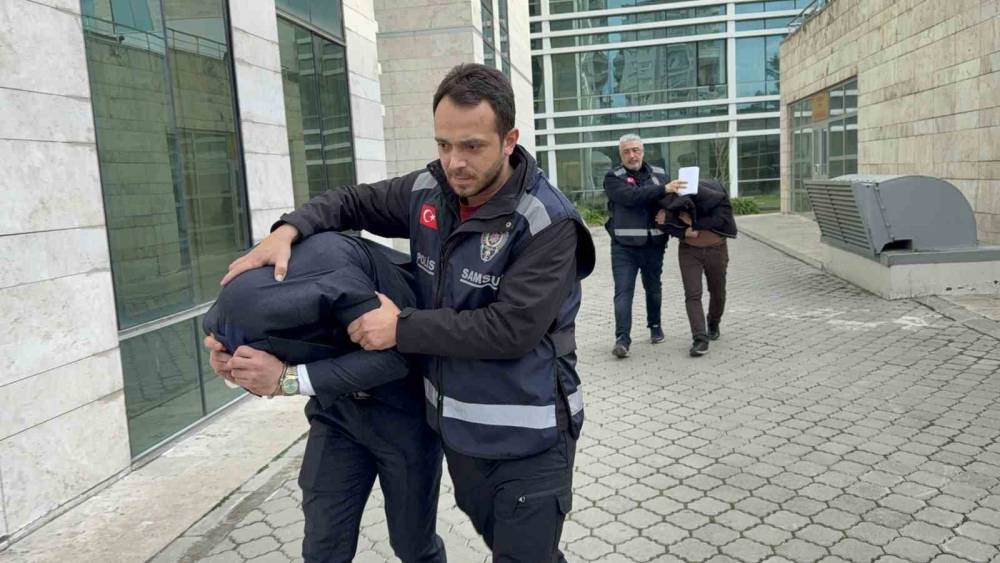 Gazinoda dehşet: M&uuml;şteriyi darp edip 547 bin lirasını gasp ettiler
