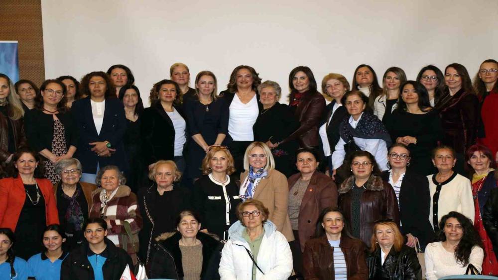 Manisa iş d&uuml;nyasının kadınları ilham veren s&ouml;yleşide buluştu
