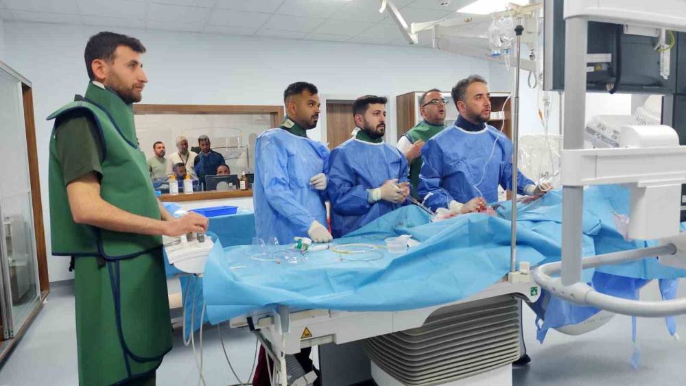 Kahta&rsquo;da a&ccedil;ılan anjiyo &uuml;nitesinde ilk hasta başarıyla tedavi edildi
