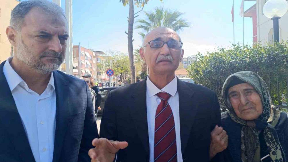 Atat&uuml;rk&rsquo;e hakaret iddiasıyla yargılanan &ouml;ğretmen beraat etti
