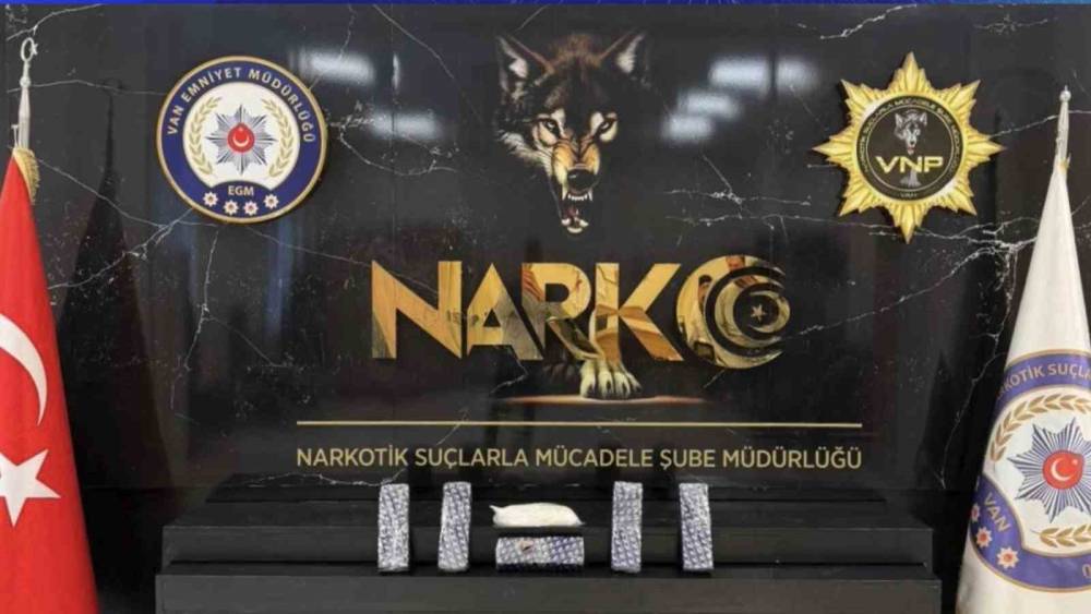 Van&rsquo;da 4 kilo 260 gram eroin ele ge&ccedil;irildi
