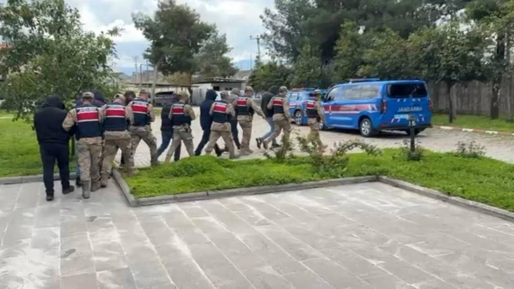 Şırnak&rsquo;ta jandarmadan uyuşturucu operasyonu: 99 g&ouml;zaltı

