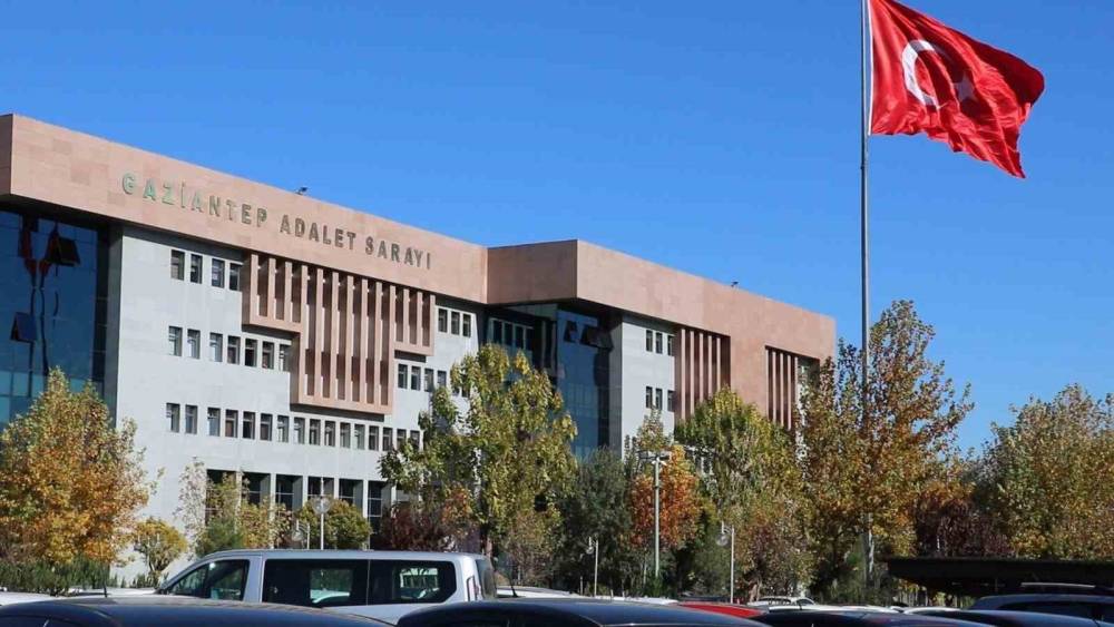 Yapılan iğne sonrası &ouml;len Abdurrezzak Baysal&rsquo;ın acılı annesi: "Hastanenin kapatılmasını istiyoruz"
